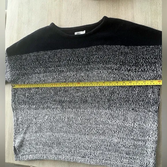 Vince Textured Ombré Pullover Sweater in Navy/White, Size Small