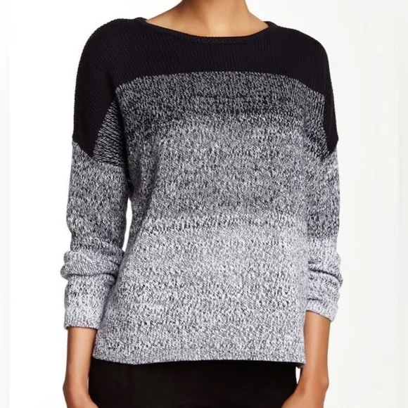 Vince Textured Ombré Pullover Sweater in Navy/White, Size Small