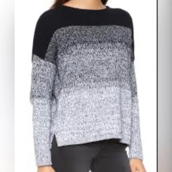 Vince Textured Ombré Pullover Sweater in Navy/White, Size Small