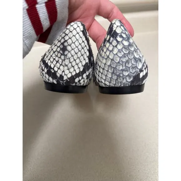 Vince Women Classic Leather Snake Skin Pointed Toe Flats Size 8
