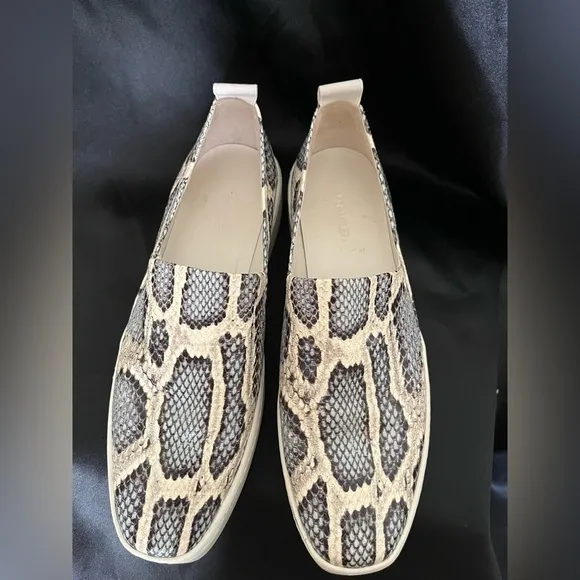 VINCE~PLATFORM~BLUE-~SNAKESKIN~LOAFERS~7.5