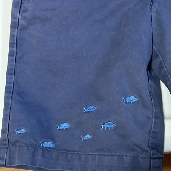 Vineyard Vines Boys Breaker Shorts Blue with Fish Size 16