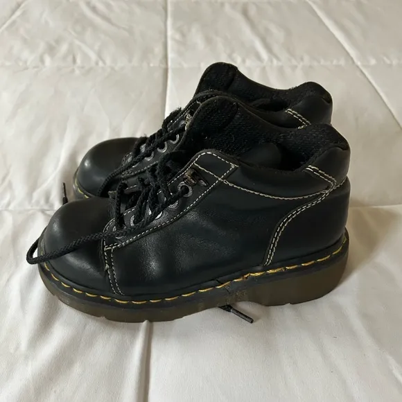Vintage Dr. Martens 8542 Black Leather Chunky Oxford Lace Up Boots US 5