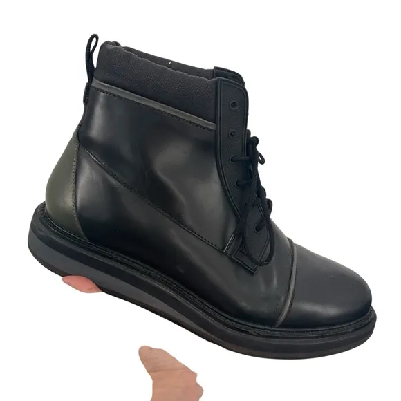 Vintage Foundry Men's Black with Olive Leather Boots size 10