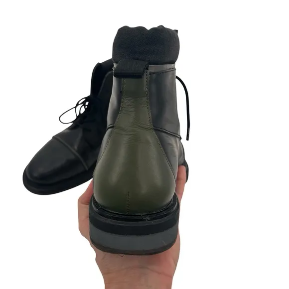 Vintage Foundry Men's Black with Olive Leather Boots size 10