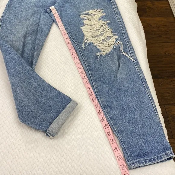 Vintage LEVI'S Women's Light Wash 57902-7206 Jeans USA Made