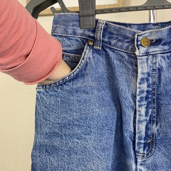 Vintage LEVI'S Women's Light Wash 57902-7206 Jeans USA Made