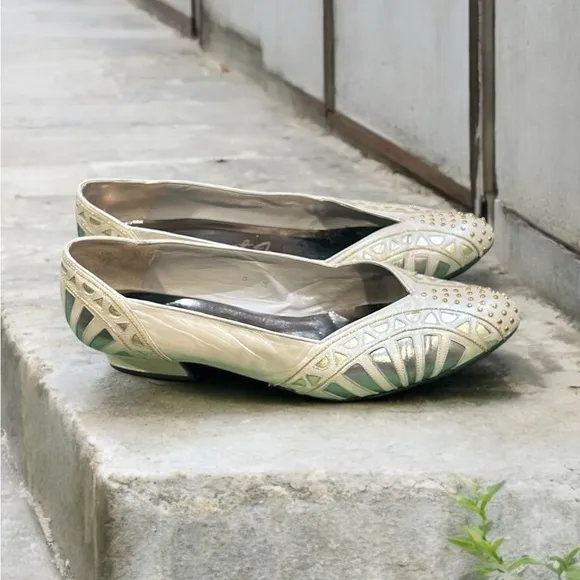 Vintage Margaret J Jerrold  Elegant Cream and Gold Women's Flats