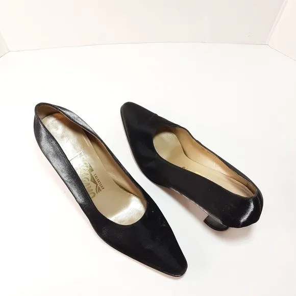 Vintage Salvatore Ferragamo Women's Satin Leather Pumps US 7B Narrow Fit
