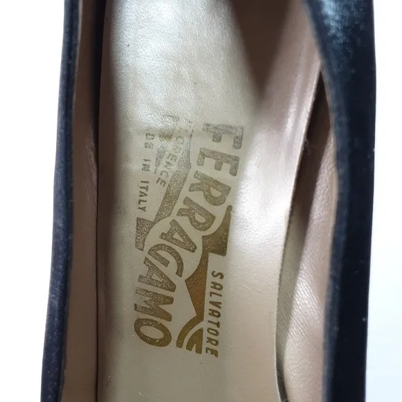Vintage Salvatore Ferragamo Women's Satin Leather Pumps US 7B Narrow Fit