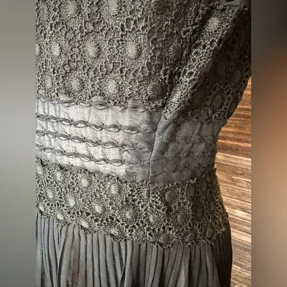 Vintage VTG 50s 1950s Black Eyelet Lace Boat Neck Sleeveless Party Dress