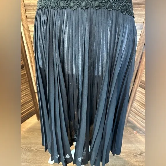 Vintage VTG 50s 1950s Black Eyelet Lace Boat Neck Sleeveless Party Dress