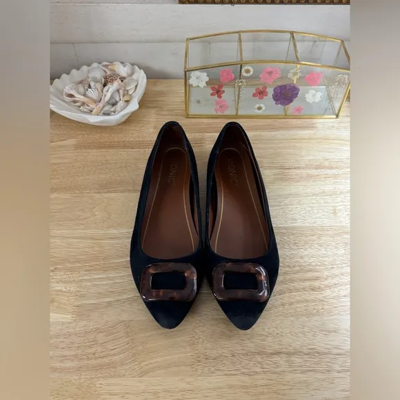 Vionic Amanda Sde Tort Black Suede Buckle Pointed Toe Flats Orthaheel Size US 7
