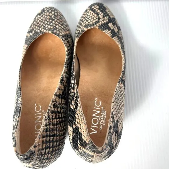 Vionic Antonia Embossed Leather Close Toe Wedges Snakeskin Print Women Size 7.5