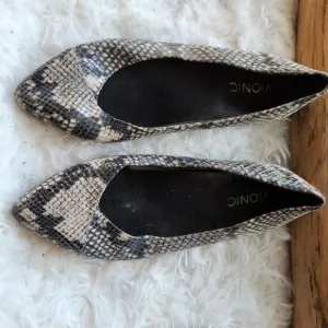 Vionic caballo comfort ballet slippers snake skin