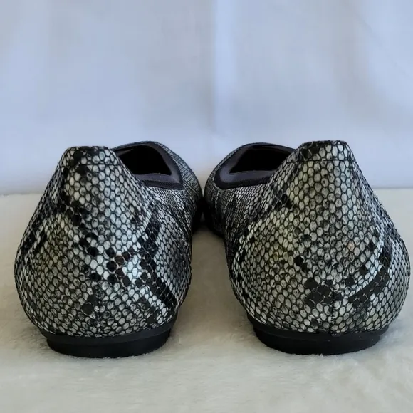 Vionic Caroll Flats Natural Snake Comfort Slip On Animal Print Round Toe