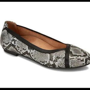 Vionic Caroll Flats Natural Snake Comfort Slip On Animal Print Round Toe