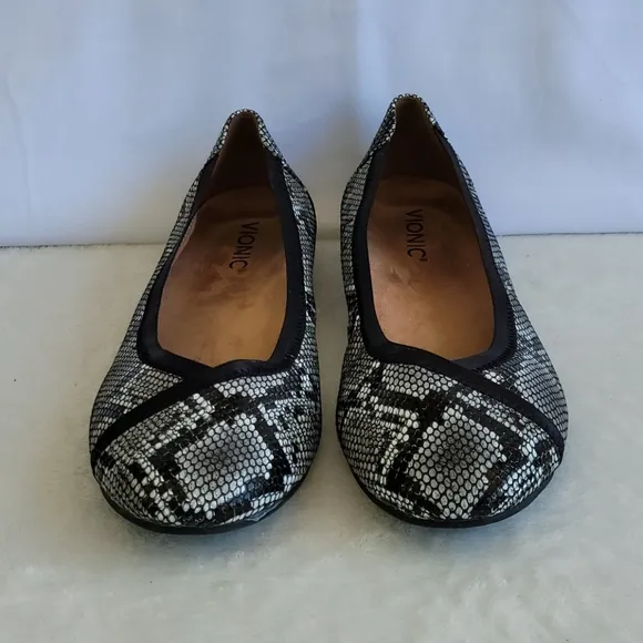 Vionic Caroll Flats Natural Snake Comfort Slip On Animal Print Round Toe
