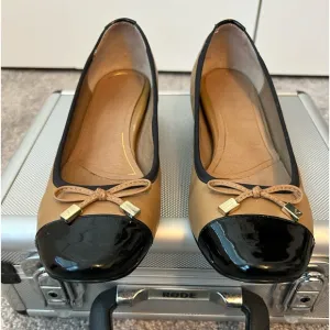VIONIC DAPHNE‎ Women’s Cap Toe Flats
