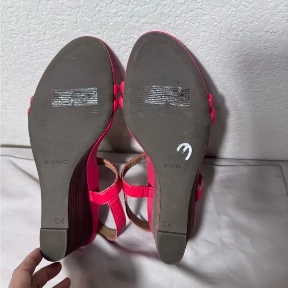 VIONIC Emmy Women's Size 9/EU 41 Coral Pink Orthotic Slingback 3&quot; Wedge Sandals