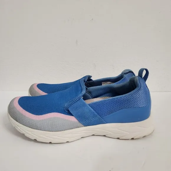 Vionic Mesh Slip-On Shoes size 7.5