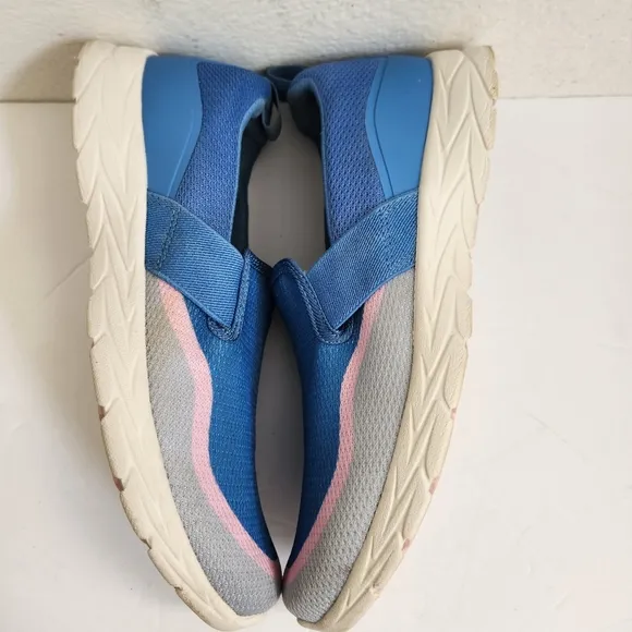 Vionic Mesh Slip-On Shoes size 7.5