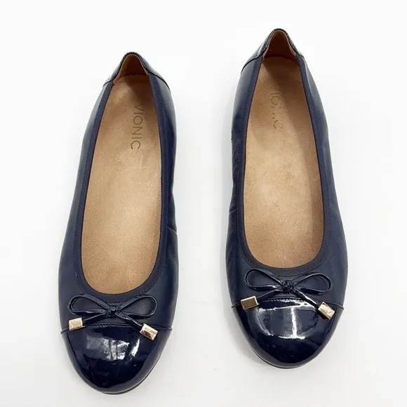 Vionic Minna Navy Blue Ballet Flats with Bow and Patent Leather Cap Toe Size 9.5