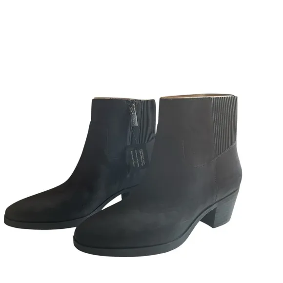 Vionic Shantelle Waterproof Side Zip Nubuck Leather Boots Size 8.5 New in Box