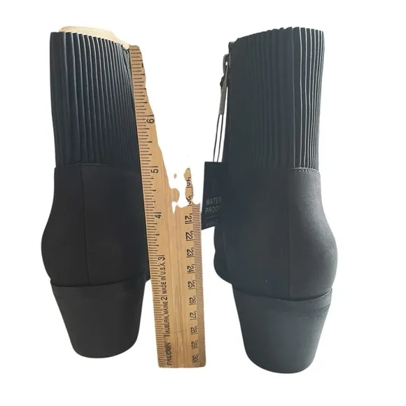 Vionic Shantelle Waterproof Side Zip Nubuck Leather Boots Size 8.5 New in Box