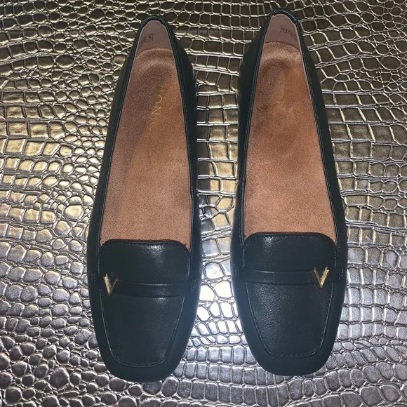 Vionic Shoes Womens Sz 7 Green Leather Loafers Comfort Hayes Slip On Flats