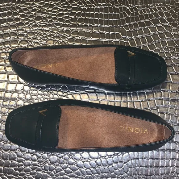 Vionic Shoes Womens Sz 7 Green Leather Loafers Comfort Hayes Slip On Flats