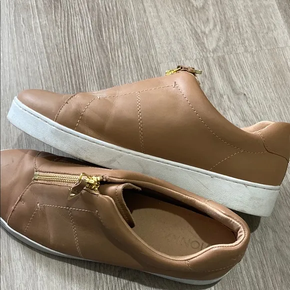 Vionic Splendid Ellis Women's Tan Slip-On Sneakers