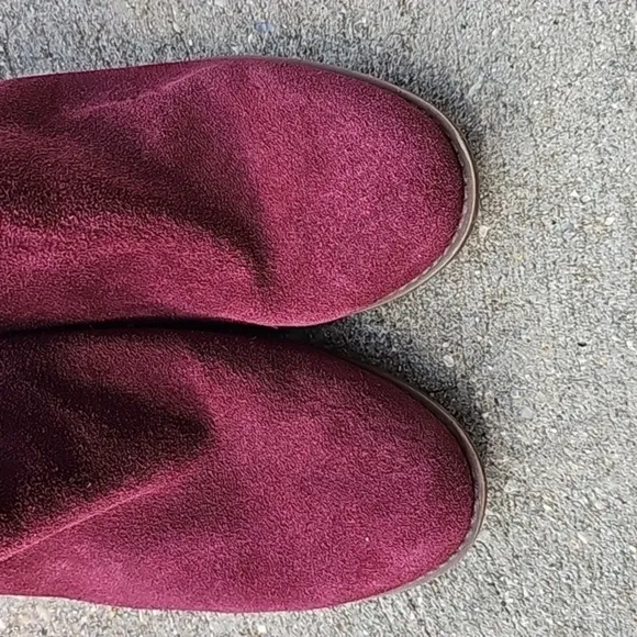 Vionic Womans Pink Suede And Wood Ankle Boots With Side Zip And Buckles Sz 7