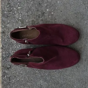 Vionic Womans Pink Suede And Wood Ankle Boots With Side Zip And Buckles Sz 7