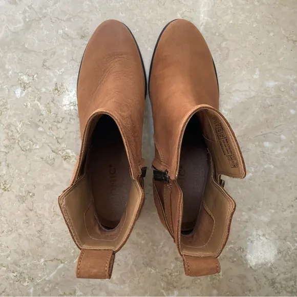 Vionic Women's Sienna Leather Side Zip Ankle Boots, Size 7.5, EUC