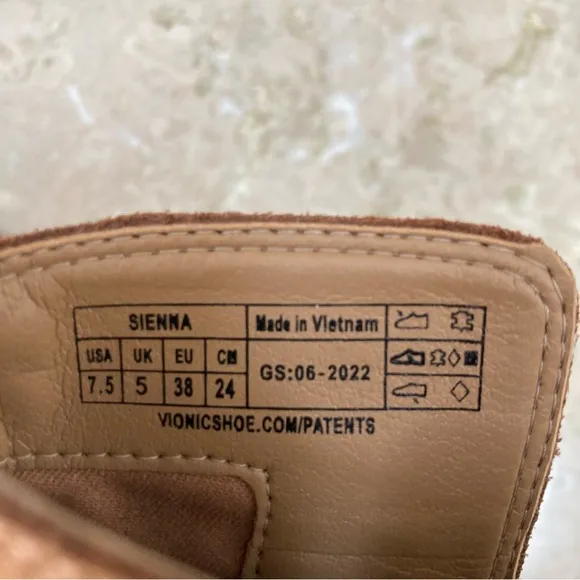Vionic Women's Sienna Leather Side Zip Ankle Boots, Size 7.5, EUC