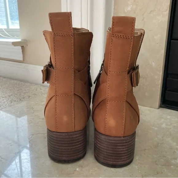 Vionic Women's Sienna Leather Side Zip Ankle Boots, Size 7.5, EUC