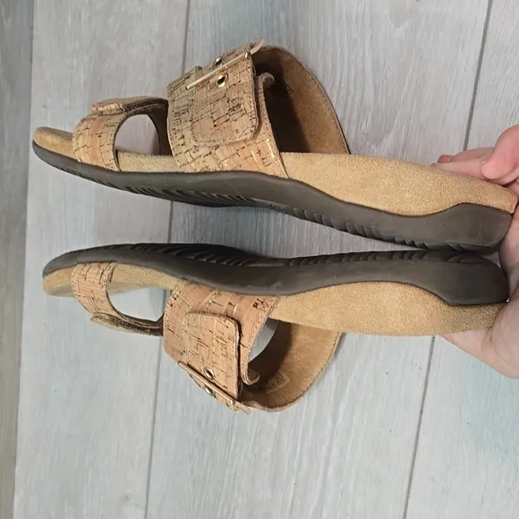 Vionic Women's Skylar Sandals Flats Shoes 10