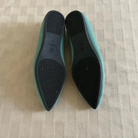 Vivaia Aria 2.0 Pointed Toe Ballet Flats