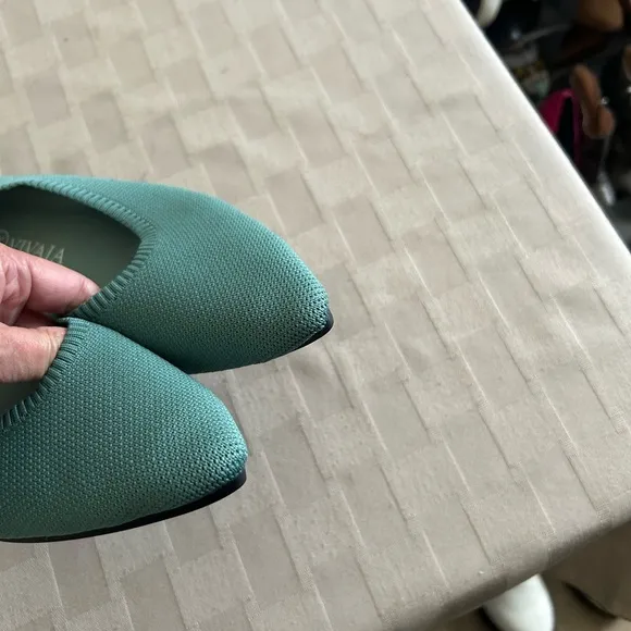 Vivaia Aria 2.0 Pointed Toe Ballet Flats