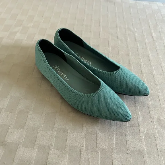 Vivaia Aria 2.0 Pointed Toe Ballet Flats