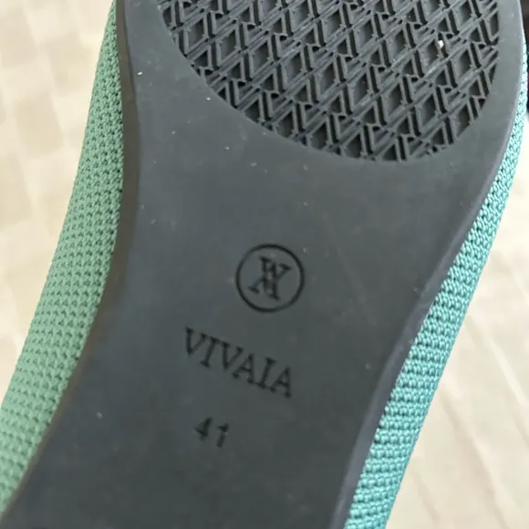 Vivaia Aria 2.0 Pointed Toe Ballet Flats