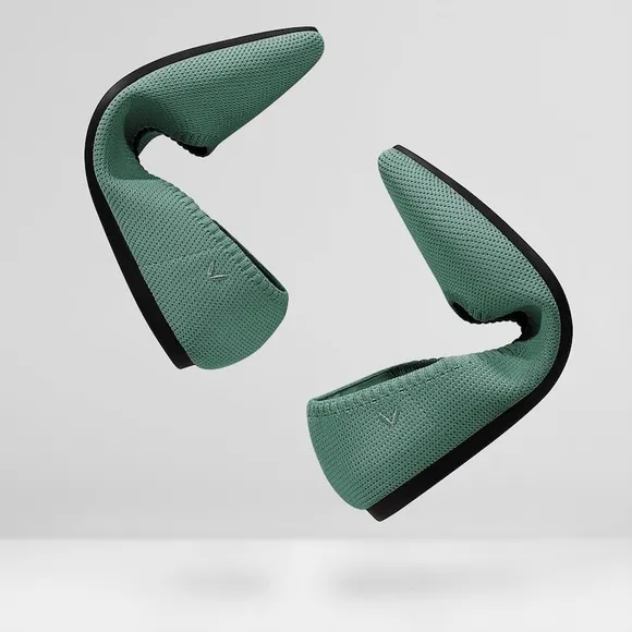 Vivaia Aria 2.0 Pointed Toe Ballet Flats