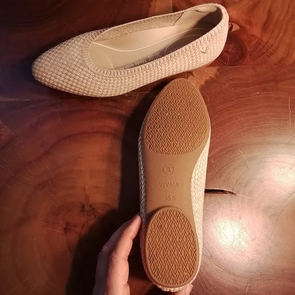 Vivaia Aria 5.0 Pointed Toe Ballet Flats In Almond Mesh - 35.5/5.5 US