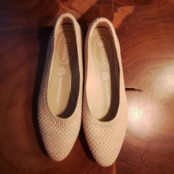 Vivaia Aria 5.0 Pointed Toe Ballet Flats In Almond Mesh - 35.5/5.5 US