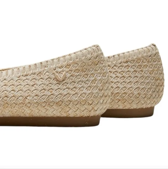 Vivaia Aria 5.0 Pointed Toe Ballet Flats In Almond Mesh - 35.5/5.5 US