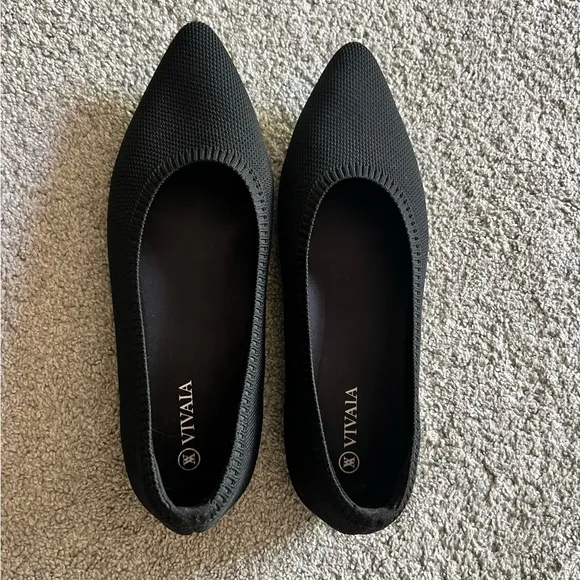 Vivaia Aria Womens Size 37.5 Solid Black Pointed-Toe Ballet Flats WORE TWICE