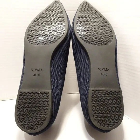Vivaia Navy Blue Pointed Toe Flats Size 40.5 Embroidered Horse Bit Equestrian