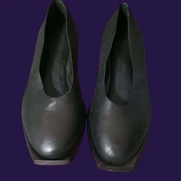 Wal &amp; Pai Womens Black Leather Square Toe Flats Size 36