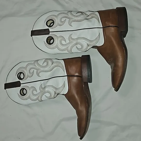Western boots 100% leather white &amp; brown square toe sz 11 D